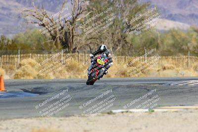 media/Jan-16-2022-CVMA (Sun) [[7f3d92989d]]/Race 3 Amateur Supersport Middleweight/